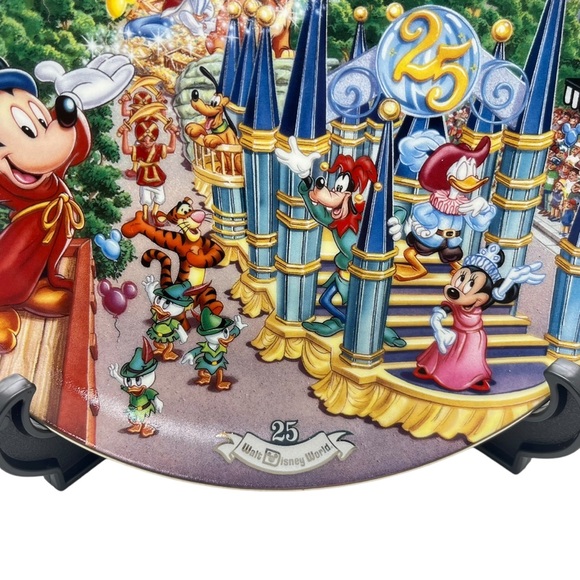 Disney Bradford Exchange 25th Anniversary WDW Remember The Magic Parade - Picture 4 of 6